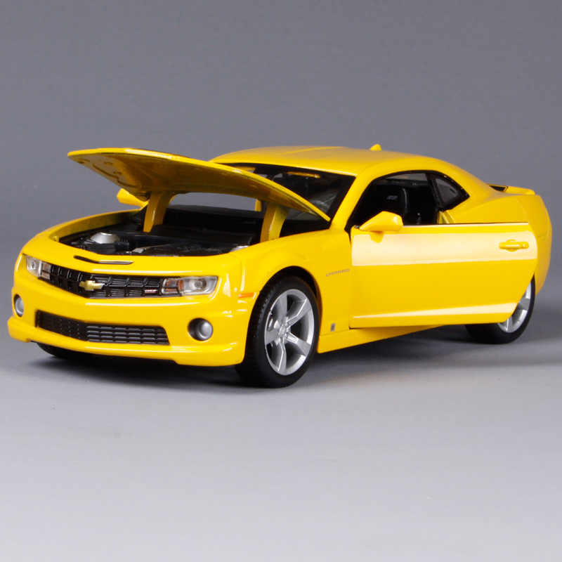 MAISTO 1:24 DIECAST CAR CHEVROLET CAMARO SS RS